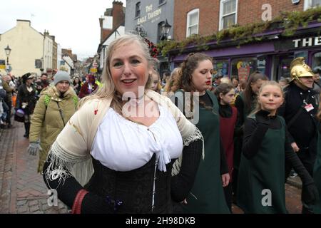 Rochester, UK. 05th Dec, 2021. Rochester Kent 5th December 2021.The Dickensian Christmas festival returned to Rochester after a year off due to the Covid-19 pandemic. The festival included The Seven Poor Travellers Procession and the candle lit Grand Parade. The festival has been held in Rochester since 1988 in celebration of the time Charles Dickens lived in the Kent town from 1817 to 1822. Credit: MARTIN DALTON/Alamy Live News Stock Photo