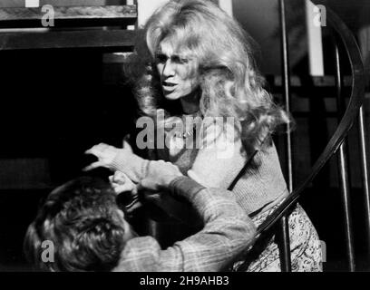 George Segal, Susan Anspach, on-set of the Film, 'Blume in Love', Warner Bros., 1973 Stock Photo