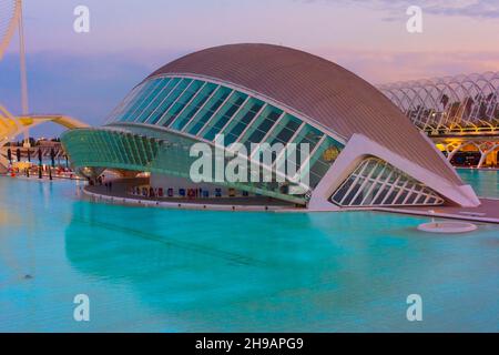 L'Hemisferic (left) and L'Umbracle (right), part of the City of Arts and Sciences, Valencia, Spain Stock Photo