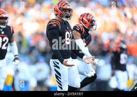 Cincinnati Bengals defensive end Trey Hendrickson (91) is led off the field  after being injured against the Pittsburgh Steelers during the first half  of an NFL football game, Sunday, Nov. 20, 2022