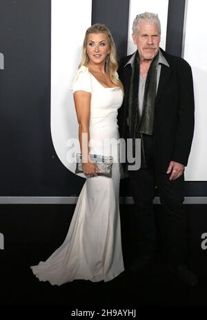 New York, NY, USA. 5th Dec, 2021. Ron Perlman and Allison Dunbar at the Netflix World Premiere Of Don't Look Up at Jazz At Lincoln Center in New York City on December 5, 2021. Credit: Rw/Media Punch/Alamy Live News Stock Photo