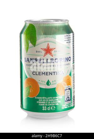 LONDON,UK - OCTOBER 21, 2021 : Aluminium can of Sanpellegrino soda soft drink with Tangerine juice on white Stock Photo