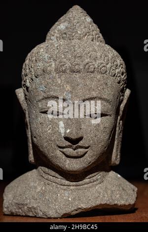 Buddha bust made of stone - Buddha Büste aus Stein Stock Photo