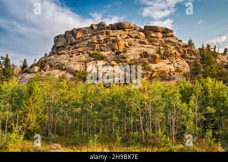 Turtle Rock, Vedauwoo Recreation Area, Pole Mountain area, Medicine Bow National Forest, near Laramie, Wyoming, USA Stock Photo