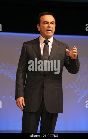 CEO of Nissan and Renault, Carlos Ghosn, with the Nissan GTR'  car at the 40th Tokyo Motor Show, at Makuhari Messe, Tokyo, Japan, Wednesday 24th Oct, 2007. Stock Photo