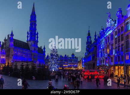 BRUSSELS, BELGIUM - DECEMBER 17, 2018: Evening view of the Grand Place (Grote Markt) with a christmas tree and illuminated buildings in Brussels, capi Stock Photo