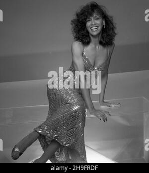 Marilyn Mccoo poses for a portrait in 1985 in Los Angeles, California