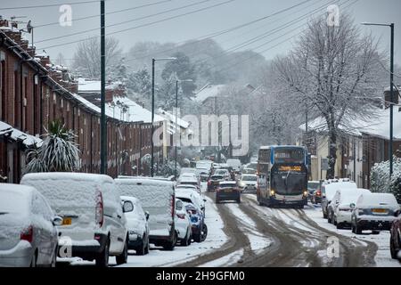 Winter Snow at Hyde, Stockport Road towards Werneth Low Stock Photo
