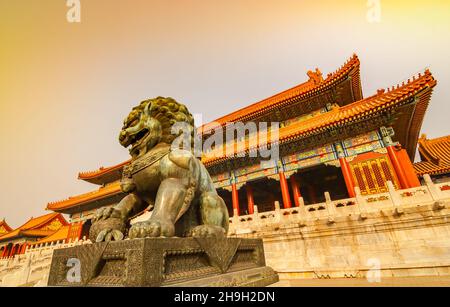 Statue of a lion in the Forbidden City of Beijing, China Stock Photo