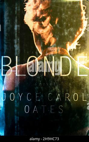 The book cover of Joyce Carol Oates, Blonde, 2000. The novel Blonde is to be adapted into film movie motion picture in 2022. Stock Photo