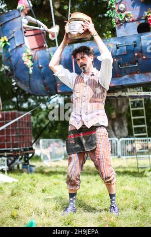 Philip Bosworth of The Enfants Terribles theatre company performing The Fantastical Flying Exploratory Laboratory at the 2016 Latitude Festival Stock Photo
