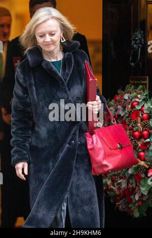 London, England, UK. 7th Dec, 2021. Foreign Secretary LIZ TRUSS is seen leaving 10 Downing Street after cabinet meeting. (Credit Image: © Tayfun Salci/ZUMA Press Wire) Stock Photo