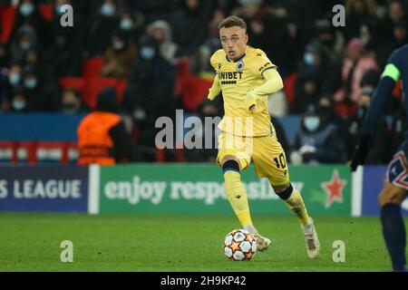 PARIJS, FRANCE - DECEMBER 7: Noa Lang of Club Brugge during the Group A - UEFA Champions League match between Paris Saint-Germain and Club Brugge at Parc des Princes on December 7, 2021 in Parijs, France (Photo by Herman Dingler/Orange Pictures) Stock Photo