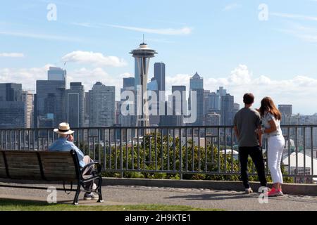 Seattle Skyline From Kerry Park Stock Photo - Alamy