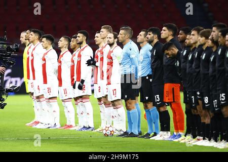 Lisbon, Portugal. 23rd Feb, 2022. Noussair Mazraoui (L) and Antony dos  Santos (R) of Ajax celebrate after scoring a goal during the UEFA Champions  League match between SL Benfica and AFC Ajax