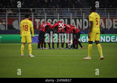 Milan, Italy. 07th Dec, 2021. AC MIlan during AC Milan vs Liverpool, UEFA Champions League football match in Milan, Italy, December 07 2021 Credit: Independent Photo Agency/Alamy Live News Stock Photo