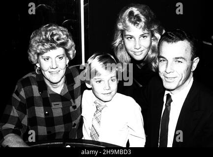 Ricky Schroder parents Richard Diane Schroder sister Dawn Gregg 1981 ...