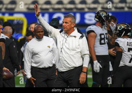 Jacksonville Jaguars head coach Urban Meyer waves during an NFL game against the Los Angeles Rams, Sunday, Dec. 5, 2021, in Inglewood, Calif. The Rams Stock Photo