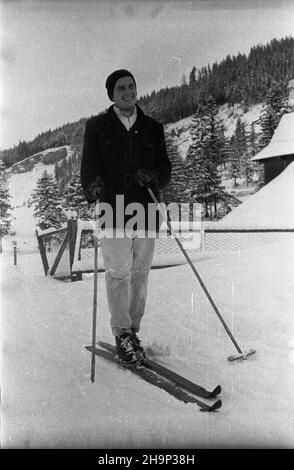 Zakopane, 1949-01-16. Memoria³ im. porucznika Wójcickiego w narciarstwie.   bk  PAP      Zakopane, Jan. 16, 1949. The Lt. Wojcicki Memorial Ski Event.   bk  PAP