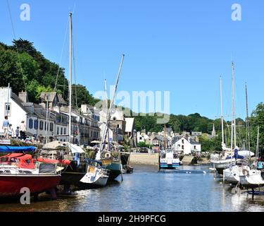 Pont-Aven (Brittany, north-western France): the harbour by the Aven River Stock Photo