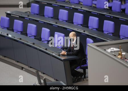 12/08/2021, Berlin, Germany, Olaf Scholz in the plenary hall. Olaf Scholz will take his oath of office as Federal Chancellor on December 8th, 2021 with the President of the Bundestag Bärbel Bas in the Bundestag. Stock Photo