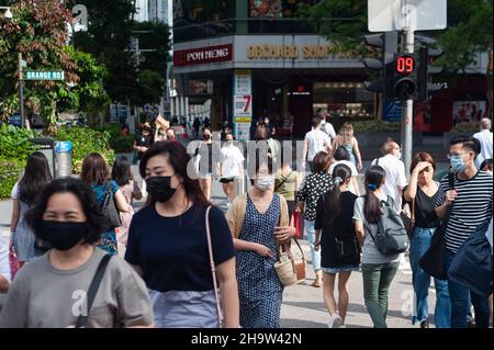 Orchard Road is the Largest Shopping District in Singapore Editorial Photo  - Image of pedestrian, bridge: 52693016