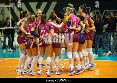 Monza, Italy. 08th Dec, 2021. Happiness of players Vero Volley Monza after scoring a match point during Vero Volley Monza vs Asptt Mulhouse, CEV Champions League Women volleyball match in Monza, Italy, December 08 2021 Credit: Independent Photo Agency/Alamy Live News Stock Photo