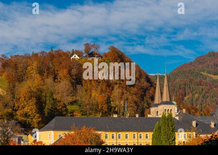 View of the Royal Palace and twin towers of Stiftskirche St. Peter und Johannes der Täufer, Berchtesgaden, Upper Bavaria, Southern Germany, Europe Stock Photo