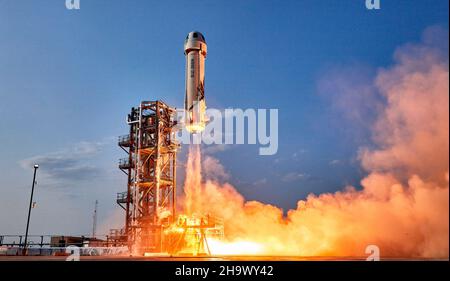 Van Horn, Texas, USA. 20th July, 2021. New Shepard, Blue Origin's fully reusable suborbital spacecraft (which is named after NASA astronaut Alan Shepard, the first American in space), lifted off from the company's Launch Site One, near Van Horn, Texas, Credit: Blue Origin/ZUMA Wire/ZUMAPRESS.com/Alamy Live News Stock Photo