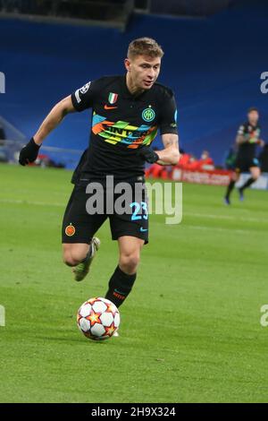 Nicolo Barella of Inter during the UEFA Champions League, Group D football match between Real Madrid and FC Internazionale on December 7, 2021 at Santiago Bernabeu stadium in Madrid, Spain - Photo: Laurent Lairys/DPPI/LiveMedia Stock Photo