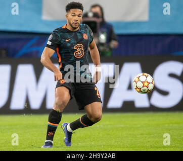 SAINT PETERSBURG, RUSSIA - DECEMBER 08: Reece James of Chelsea FC during the UEFA Champions League group H match between Zenit St. Petersburg and Chelsea FC at Gazprom Arena on December 8, 2021 in Saint Petersburg, Russia. (Photo by MB Media) Stock Photo