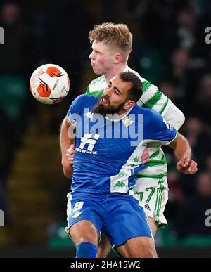 Borja Iglesias of Real Betis, left, and Miha Blazic of Ferencvaros TC vie  for the ball during the Europa League group G soccer match between Ferencvaros  TC and Real Betis in Groupama