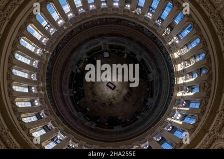 Washington, United States. 09th Dec, 2021. The casket of former Sen. Bob Dole lies in state in the Rotunda of the U.S. Capitol in Washington, Thursday, December 9, 2021. Photo by Andrew Harnik/Pool/ABACAPRESS.COM Credit: Abaca Press/Alamy Live News Stock Photo