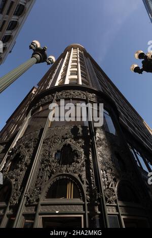 Chicago, Illinois USA : Sullivan Center, was once known known as