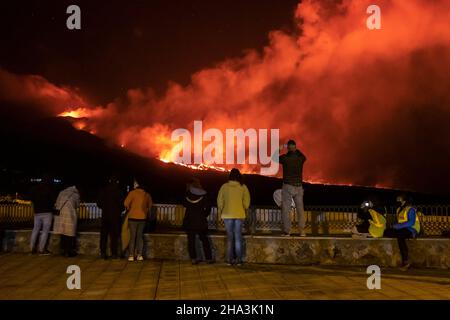 Cumbre Vieja volcano is one of the most active in the Canaries. The elongated volcano dates back to about 125,000 years ago and is oriented N-S. Erupt Stock Photo