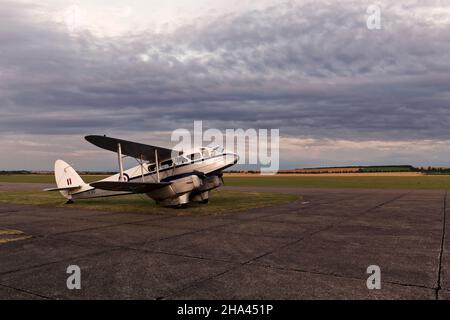 De Havilland Dragon rapide aircraft parked on Duxford airfield. Stock Photo