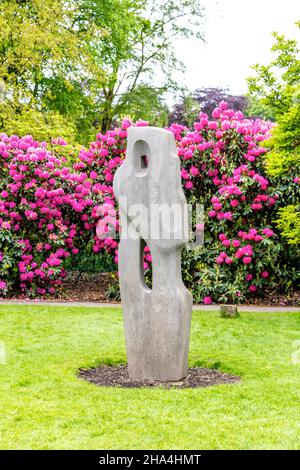 Monolith Empyrean sculpture by Barbara Hepworth at Kenwood House, Hampstead Heath, North London, UK Stock Photo