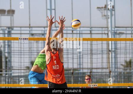 IZMIR, TURKEY - JULY 10, 2021: Slovenia (Mozic and Bracko) vs Nederland (Versteegen and Ooijman) Round of 16 match of CEV U20 Beach Volleyball Europea Stock Photo