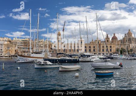 Birgu also known as Vittoriosa is one of Three Cities in Malta. Malta Maritime Museum is the large building beside The Grand Harbour, Malta, Europe. Stock Photo