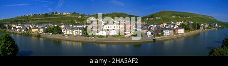 A small village on the bank of the Moselle River, near Cochem, Germany ...