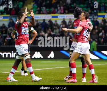 Racing 92's Juan Jose Imhoff (right) celebrates scoring their side's second try of the game during the Heineken Champions Cup match at cinch Stadium at Franklin's Gardens, Northampton. Picture date: Friday December 10, 2021. Stock Photo