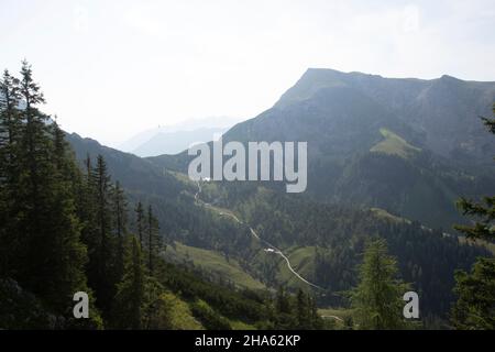 view from the jenner viewing platform to the schneibsteinhaus and the windschartenkopf in the hagen mountains on the königssee in the berchtesgadener land in bavaria Stock Photo