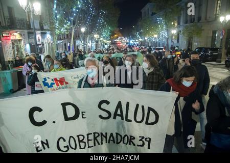Madrid, Spain. 09th Dec, 2021. The neighborhood associations of Sol y Barrio de Las Letras and La Corrala de Lavapiés, with the support of the FRAVM, are organizing a new march this Thursday, December 9, for the mayor of Madrid, Jose Luis Marti-nez-Almeida, to once the municipal building on Calle Gobernador, 39 to the Ministry of Health in order to move the old Health Center on Alameda Street. (Photo by Alberto Sibaja/Pacific Press) Credit: Pacific Press Media Production Corp./Alamy Live News