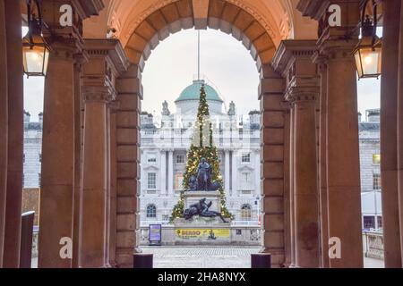 Christmas tree at Somerset House, London, UK, 10 December 2021. Stock Photo