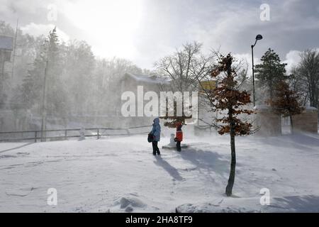 Mount Terminillo, Italy. 11th Dec, 2021. Tourists enjoy themselves on the snows of Mount Terminillo, the Central Apennines ski resort in the Province of Rieti. Credit: Gianluca Vannicelli Credit: Independent Photo Agency/Alamy Live News Stock Photo