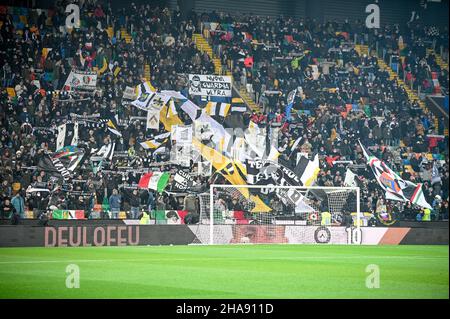 Udine, Italy. 11th Dec, 2021. Udinese supporters during Udinese Calcio vs AC Milan, italian soccer Serie A match in Udine, Italy, December 11 2021 Credit: Independent Photo Agency/Alamy Live News Stock Photo