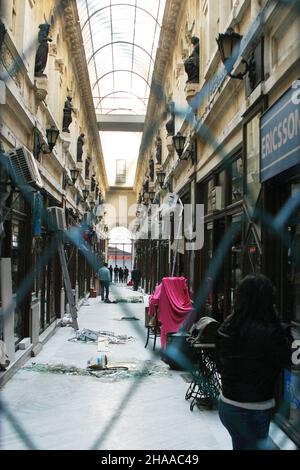 ISTANBUL, TURKEY - NOVEMBER 20: Demolished building after terror attack and bomb explosion in British Consulate on November 20, 2003 in Istanbul, Turkey. Killing 30 people and wounding 400 others. Stock Photo