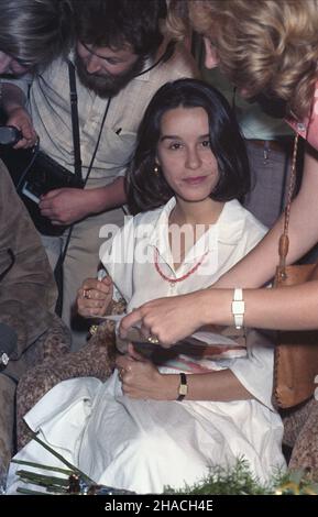 Jinsiy qogirchoq skeletining tuzilishi Nomaqbul jinsiy aloqada bolgan er-xotinlar videosi