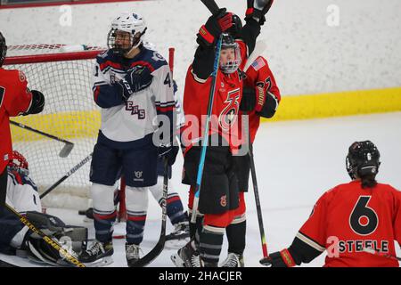 Dec 11, 2021, Toronto Ontario, Canada, York Canlan Ice Arena  - The Toronto Six defeat the Metropolitan Riveters 2-1 In PHF regular season action. Emm Stock Photo