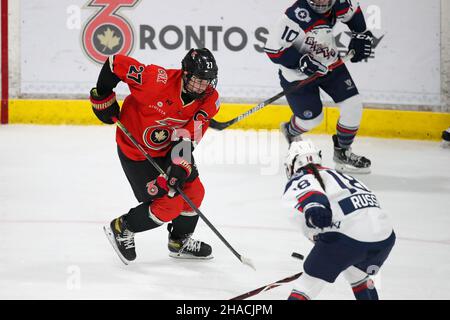 Dec 11, 2021, Toronto Ontario, Canada, York Canlan Ice Arena  - The Toronto Six defeat the Metropolitan Riveters 2-1 In PHF regular season action. Shi Stock Photo